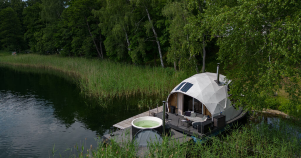 GalmpingBoat – kupolas ant vandens GalmpingBoat – kupolas ant vandens