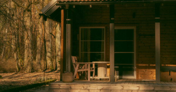 ALNUS kiemas – AKACIJOS namelis ALNUS kiemas – AKACIJOS namelis