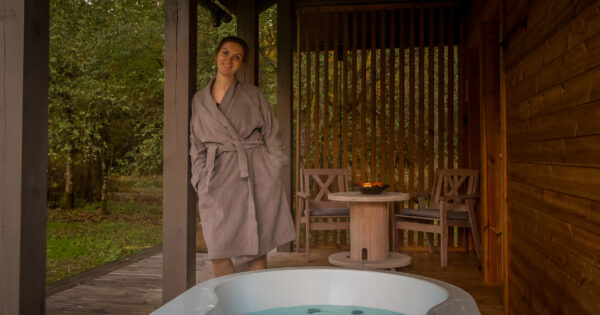 Namelis su ofuro vonia