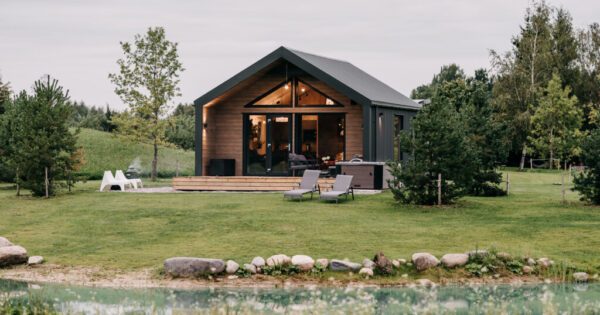 Namelis dviems Jorė IKnamai