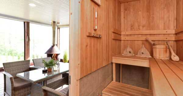 Namelis dviems Molėtų rajone prie Arino ežero Namelis dviems Molėtų rajone prie Arino ežero