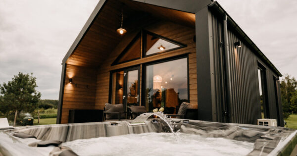 Namelis dviems su jacuzzi IKnamai