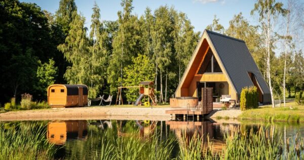 Namelis su pirtimi šeimai Poilsio Vingis