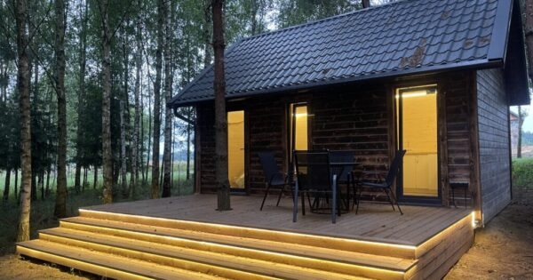 Pievų namelis dviems Akmenės rajone