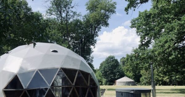 VasaRojaus didysis kupolas draugių savaitgaliui VasaRojaus didysis kupolas draugių savaitgaliui