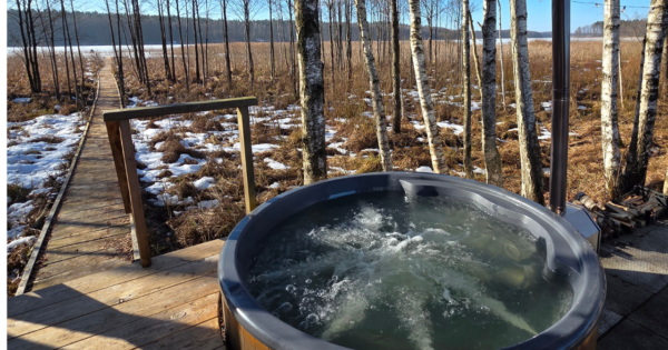 Namelis su Kubilu. Poilsis gamtoje