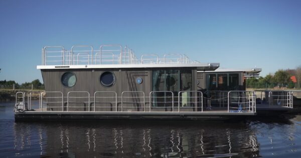 Svencele Boats nakvynė laive Svencele Boats nakvynė laive